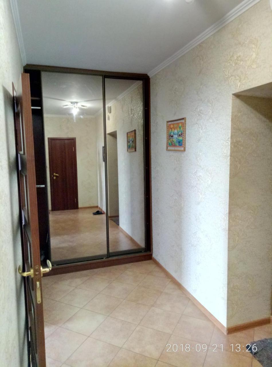 Cosy Flat Apartment Kyiv Exterior photo